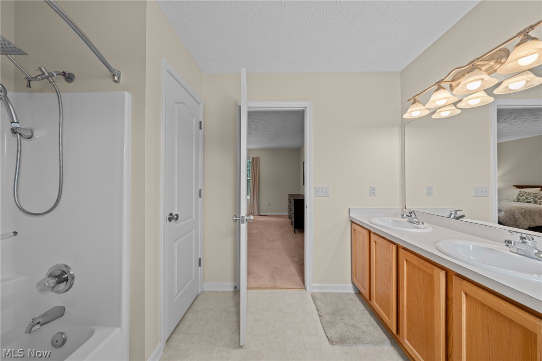2550 Cedar Creek Lane Akron OH 44312