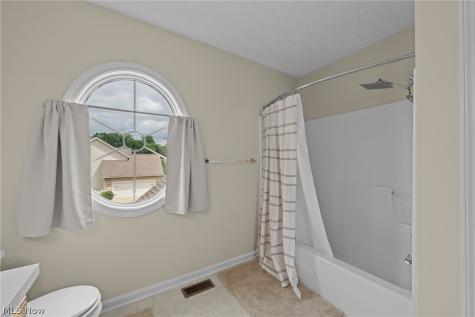 2550 Cedar Creek Lane Akron OH 44312