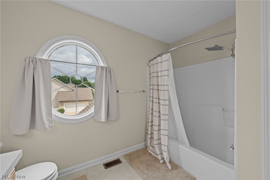 2550 Cedar Creek Lane Akron OH 44312