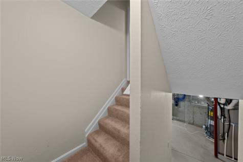 2550 Cedar Creek Lane Akron OH 44312
