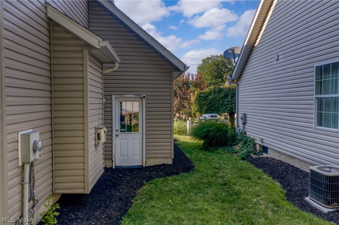 2550 Cedar Creek Lane Akron OH 44312