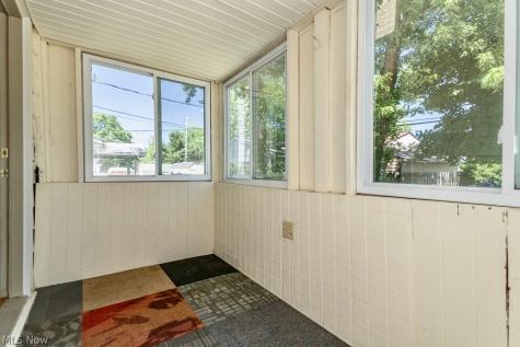 979 Mohegan Trail Willoughby OH 44094