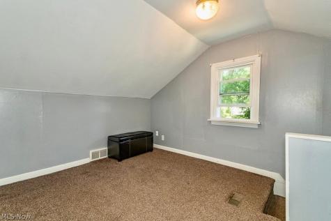 979 Mohegan Trail Willoughby OH 44094