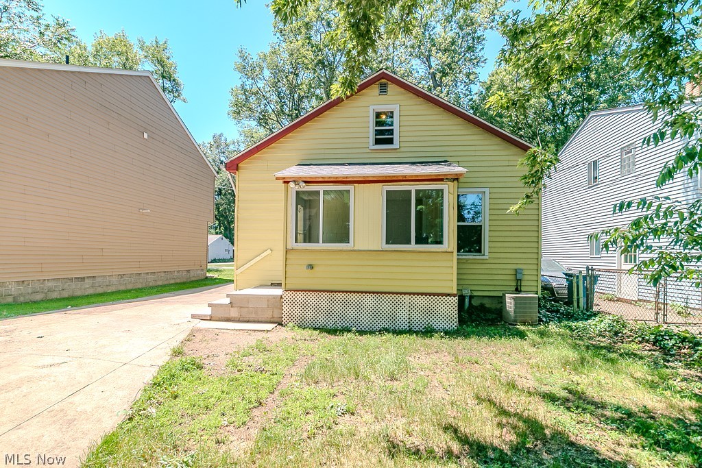 979 Mohegan Trail Willoughby OH 44094