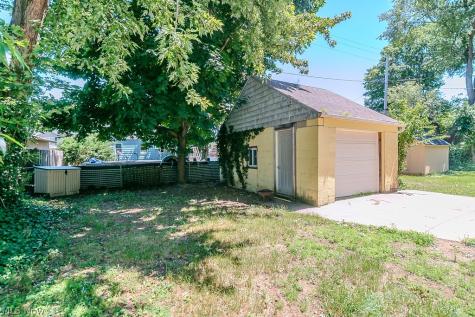 979 Mohegan Trail Willoughby OH 44094