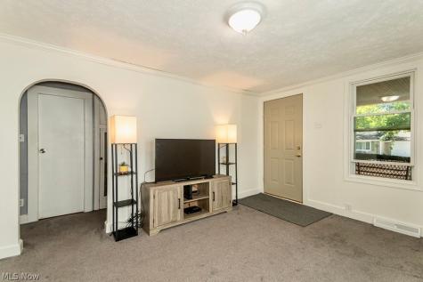 979 Mohegan Trail Willoughby OH 44094