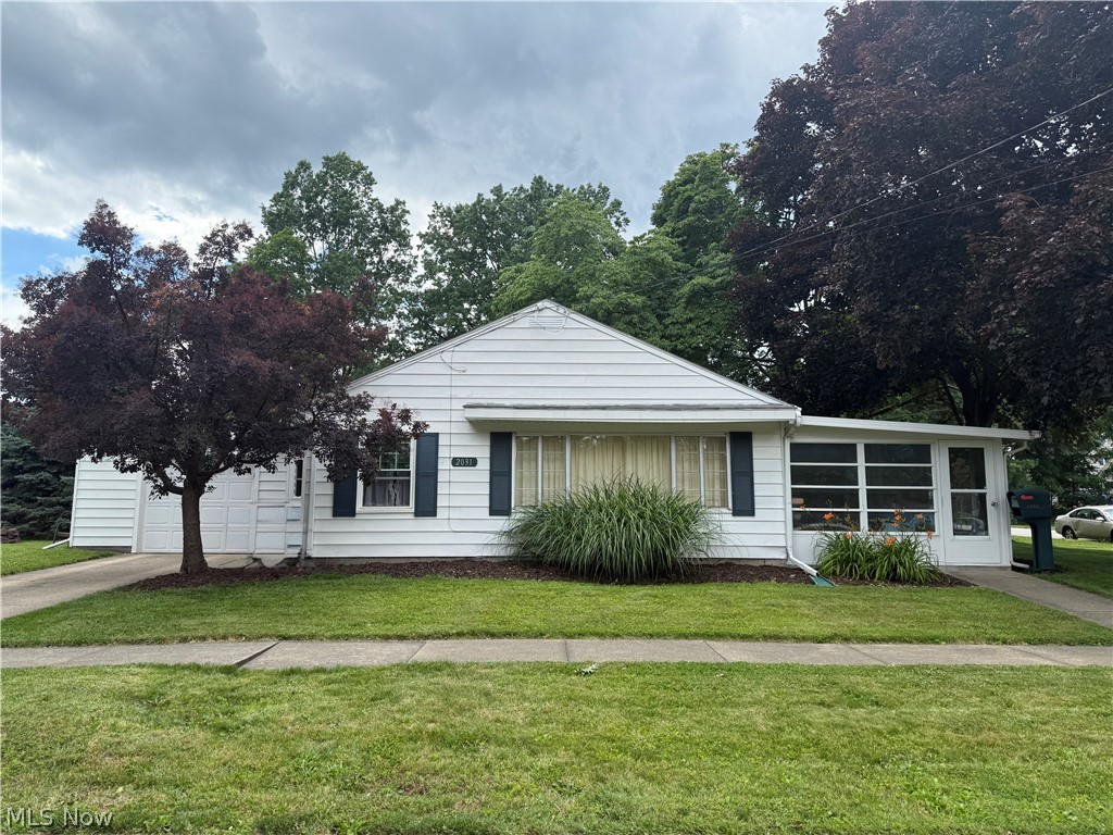 2031 Hillside Terrace Akron OH 44305