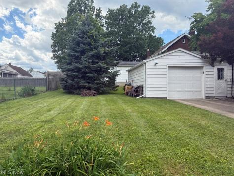 2031 Hillside Terrace Akron OH 44305