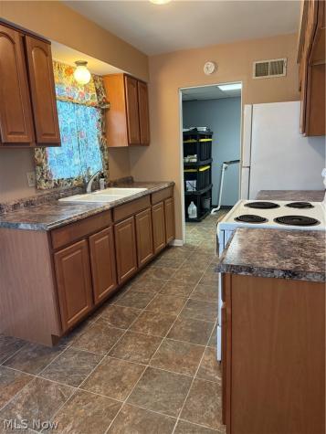 2031 Hillside Terrace Akron OH 44305