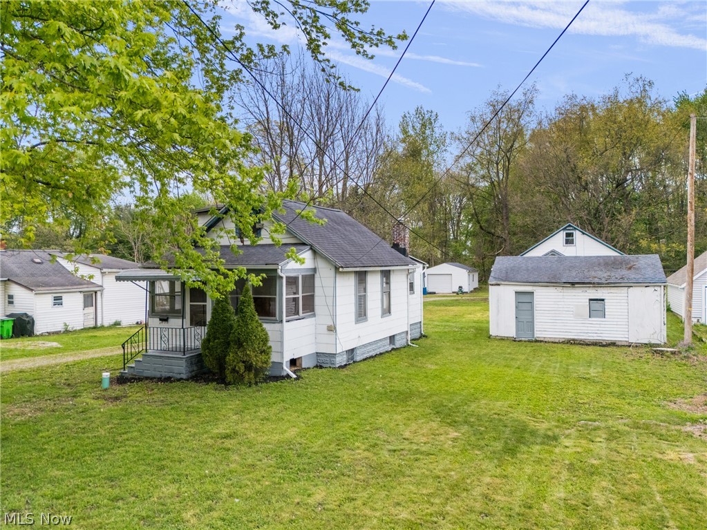 671 Fairview Avenue Barberton OH 44203