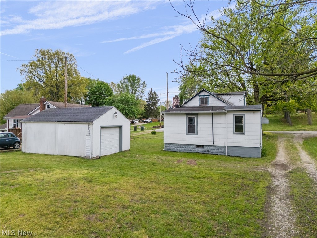 671 Fairview Avenue Barberton OH 44203