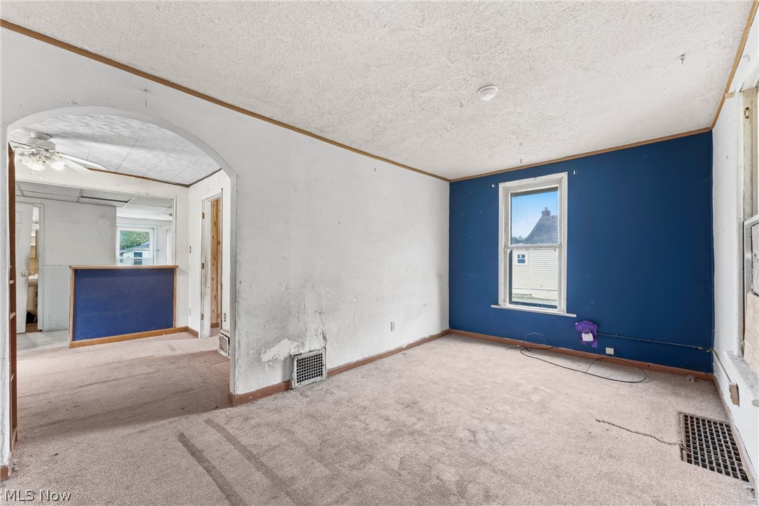 671 Fairview Avenue Barberton OH 44203