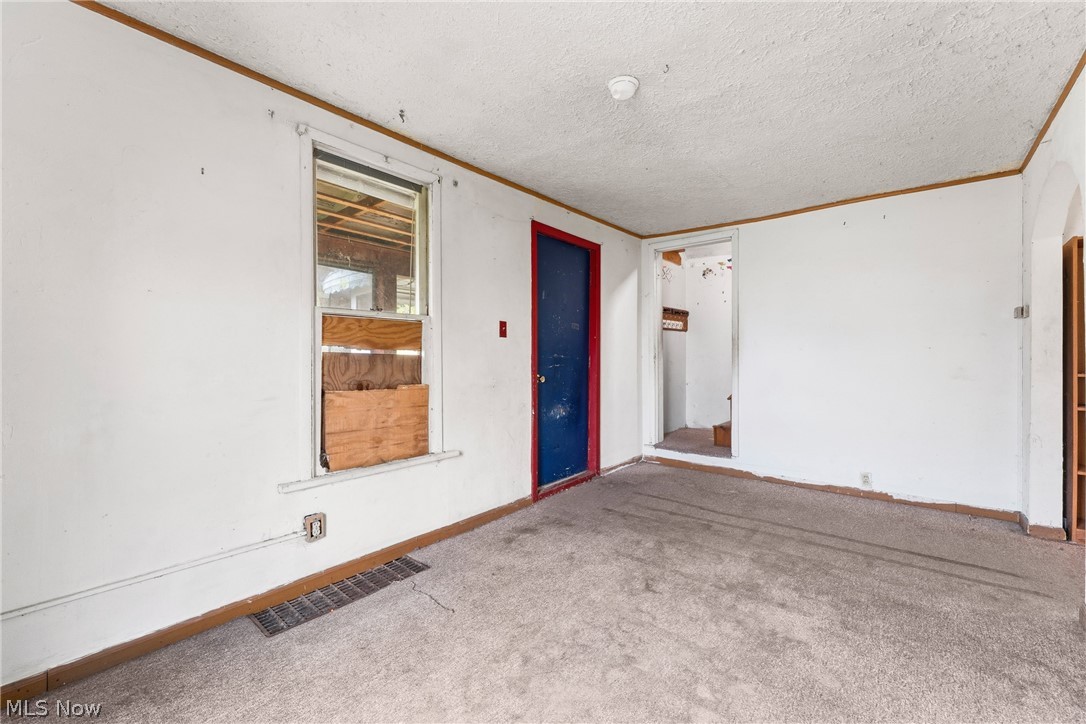 671 Fairview Avenue Barberton OH 44203