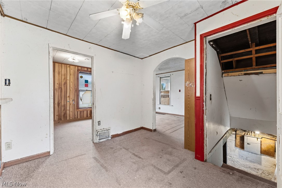 671 Fairview Avenue Barberton OH 44203