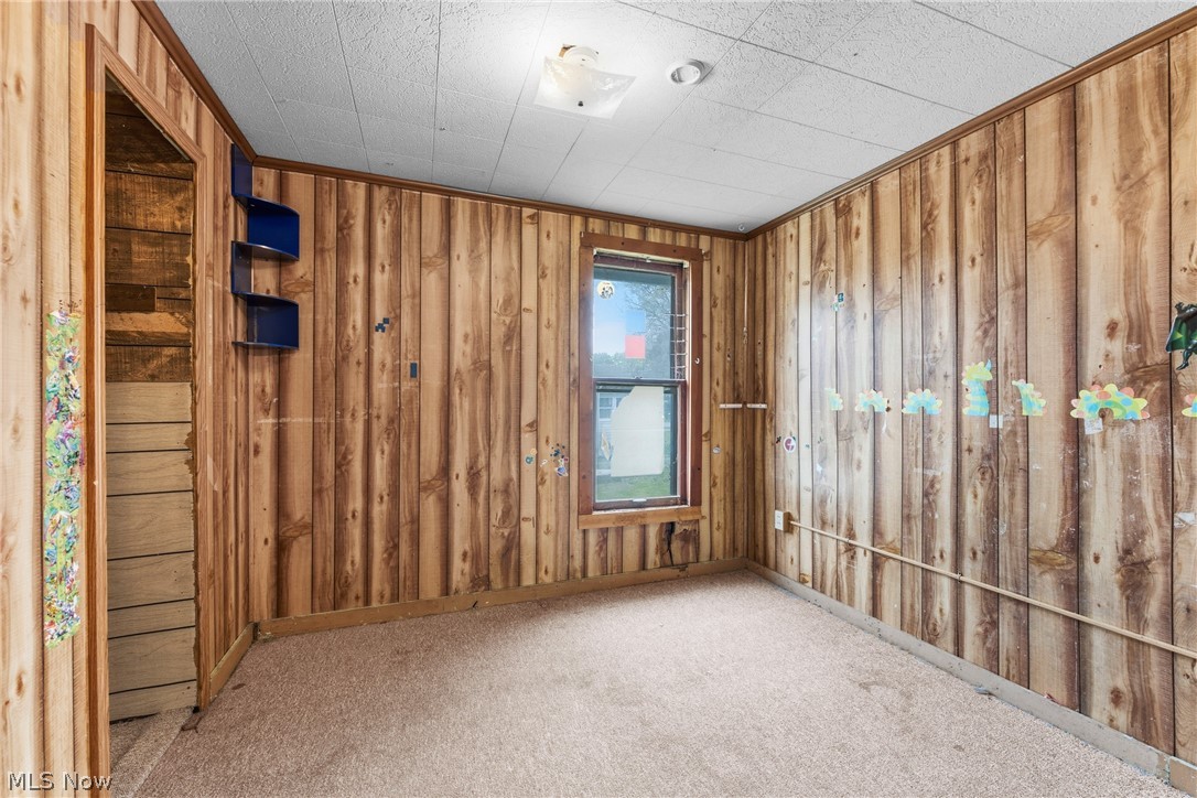 671 Fairview Avenue Barberton OH 44203