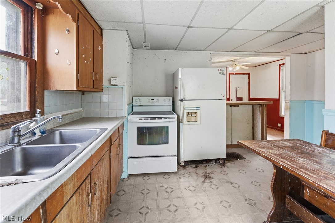 671 Fairview Avenue Barberton OH 44203