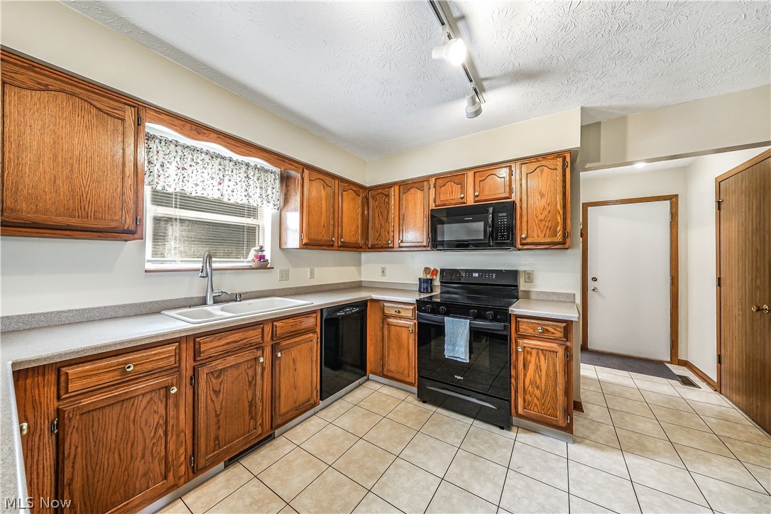 508 Hampton Drive Elyria OH 44035