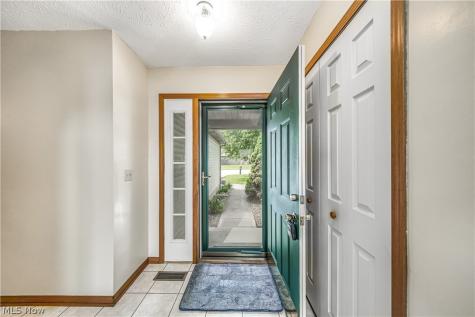 508 Hampton Drive Elyria OH 44035