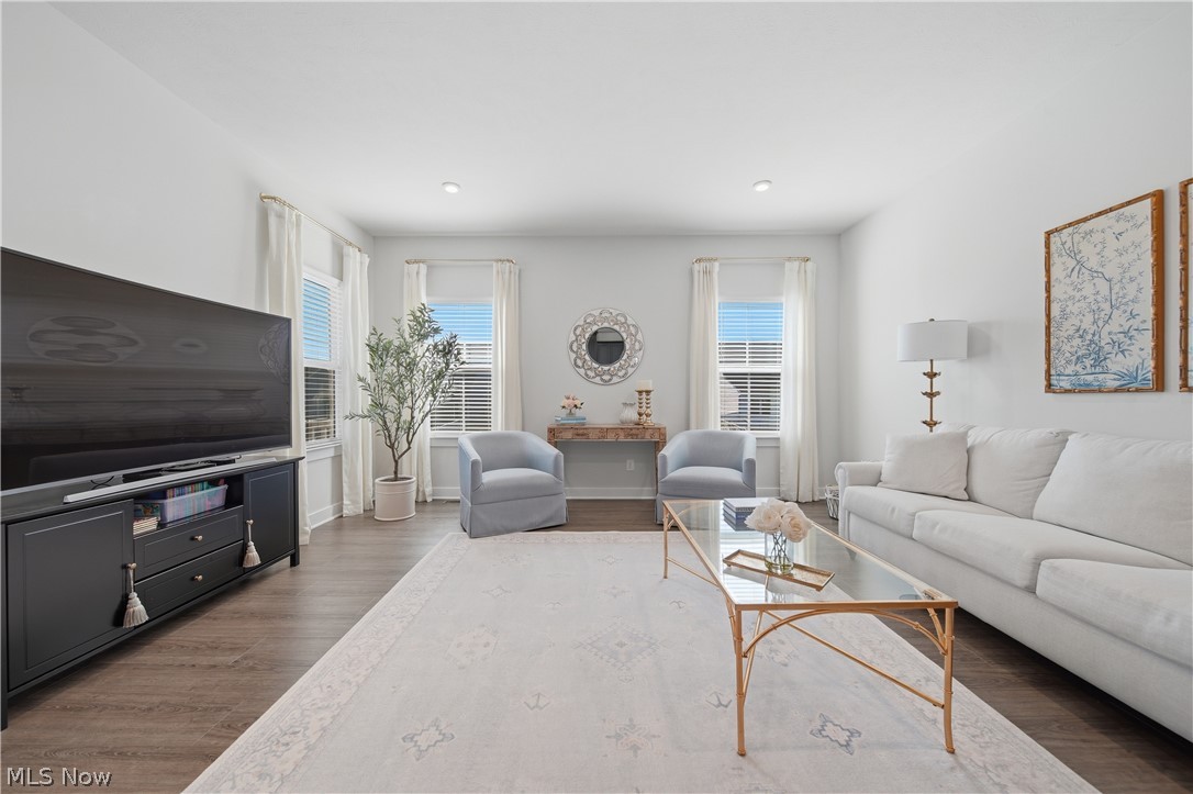 6877 Harrington Court Avenue NE Canton OH 44721