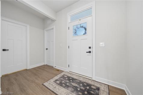 6877 Harrington Court Avenue NE Canton OH 44721