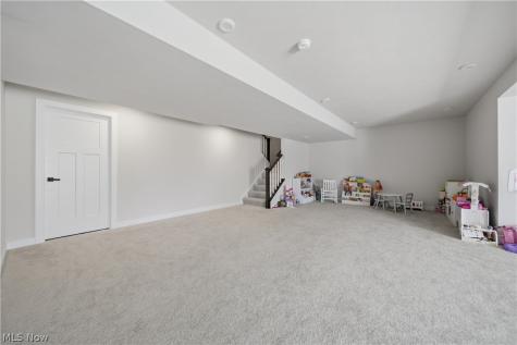 6877 Harrington Court Avenue NE Canton OH 44721