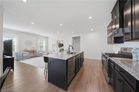 6877 Harrington Court Avenue NE Canton OH 44721
