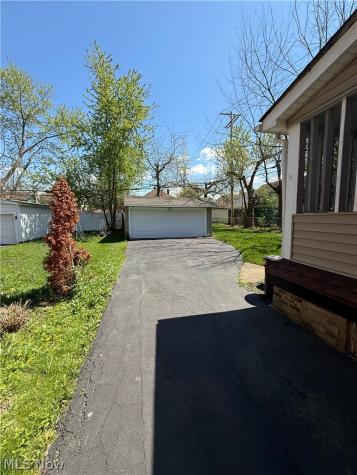 2259 Brockway Road Cleveland Heights OH 44118