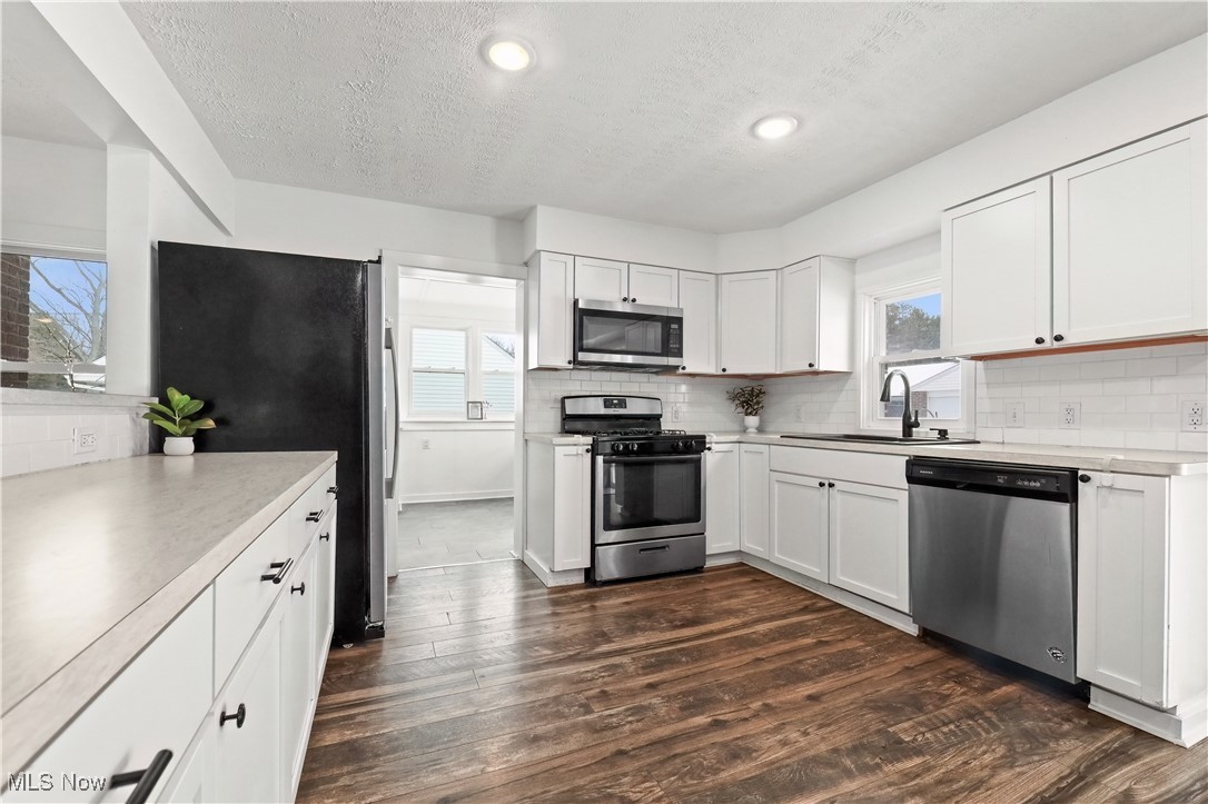 34549 Detroit Road Avon OH 44011