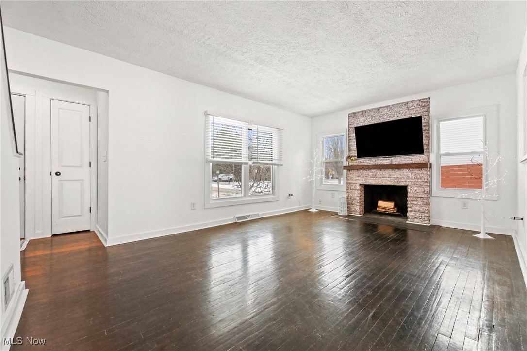 34549 Detroit Road Avon OH 44011