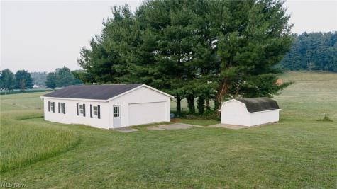 10061 Blade Road NW Minerva OH 44657