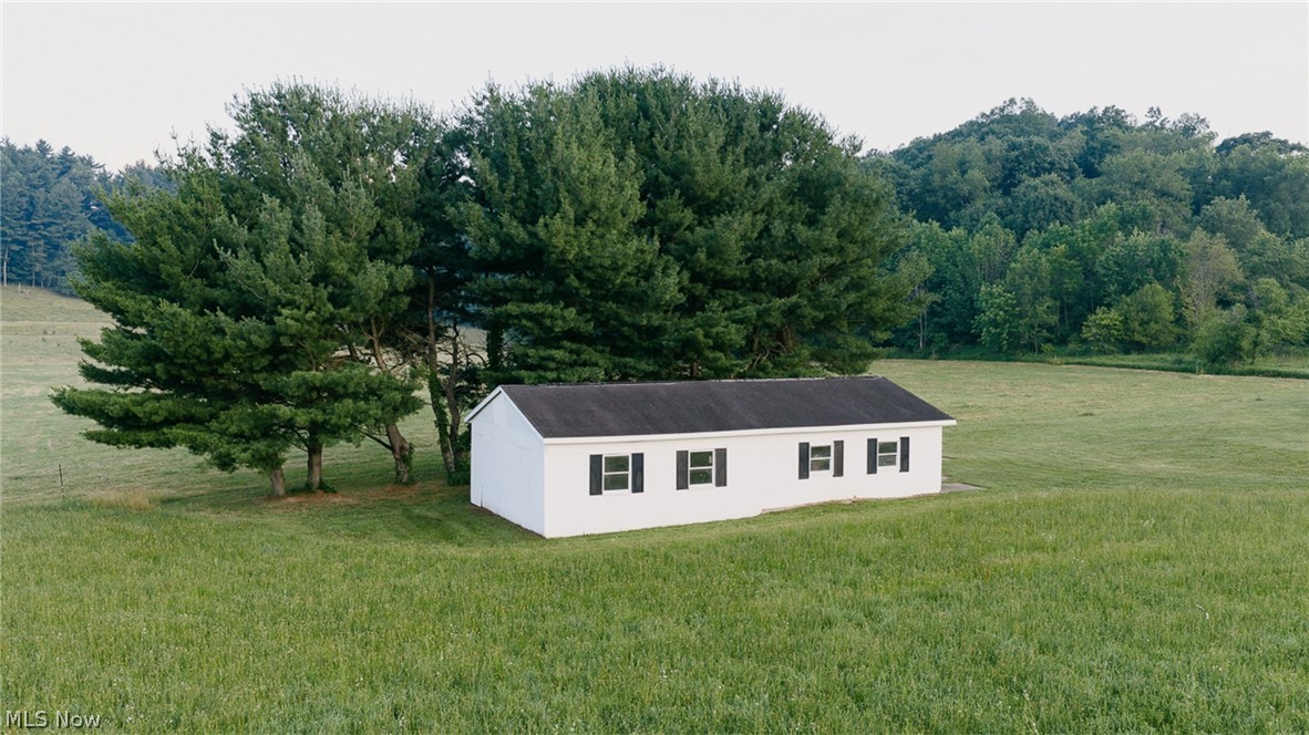 10061 Blade Road NW Minerva OH 44657