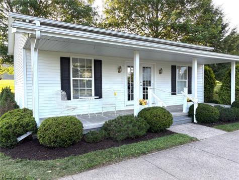 10061 Blade Road NW Minerva OH 44657