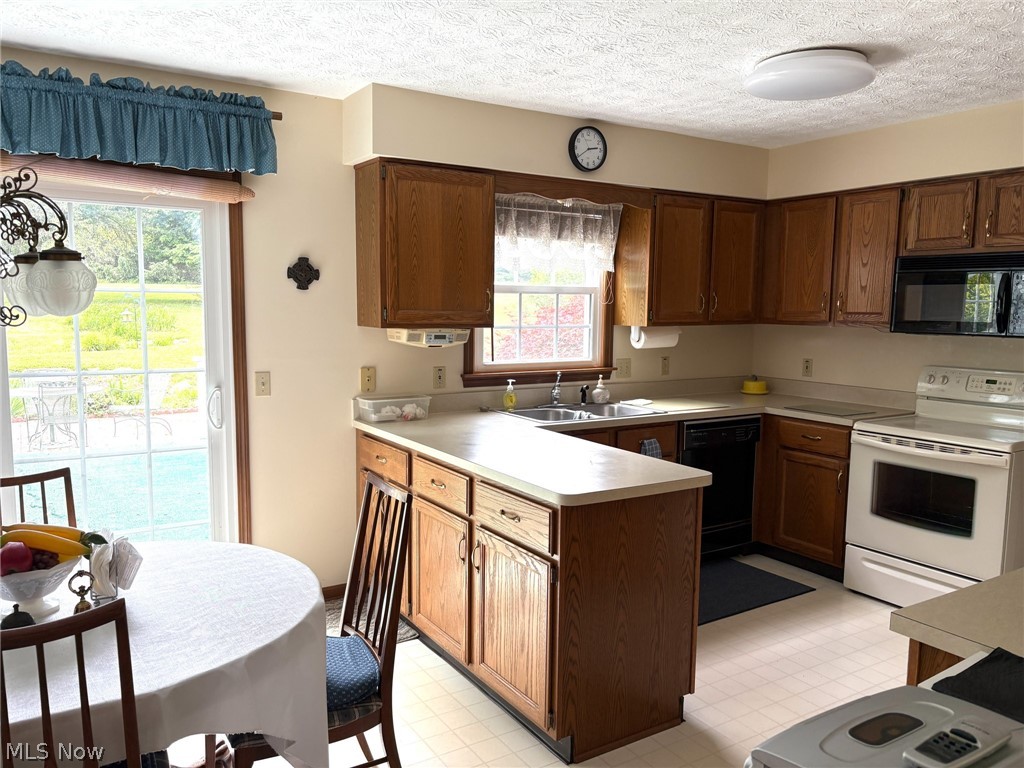 10061 Blade Road NW Minerva OH 44657