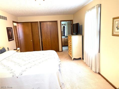 10061 Blade Road NW Minerva OH 44657