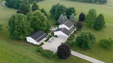 10061 Blade Road NW Minerva OH 44657