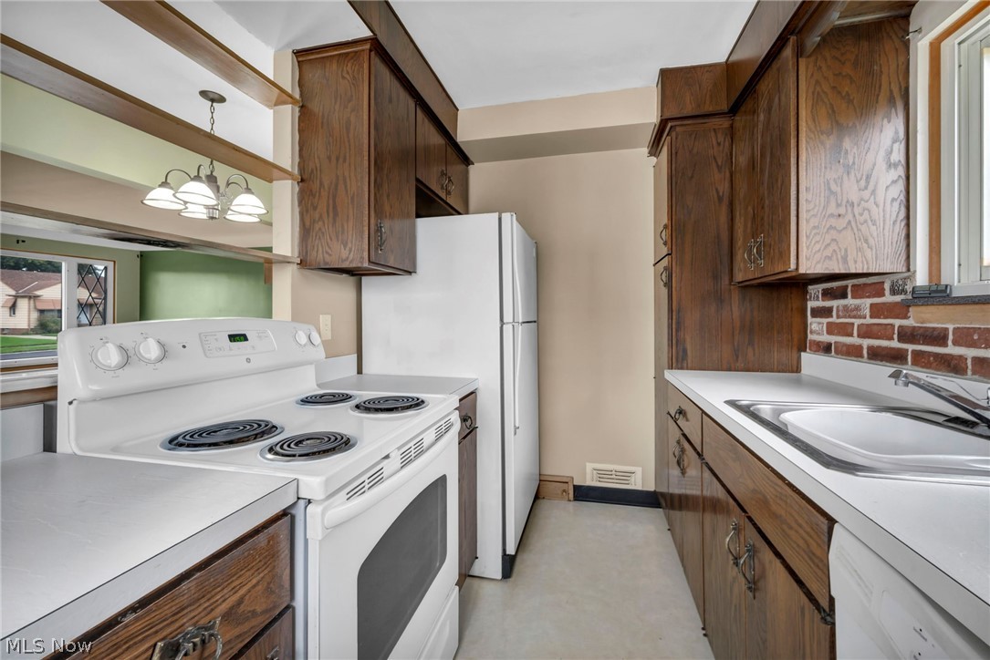 11301 Aaron Drive Parma OH 44130