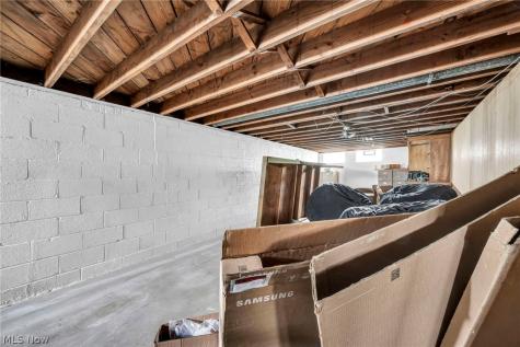 11301 Aaron Drive Parma OH 44130