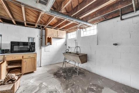 11301 Aaron Drive Parma OH 44130
