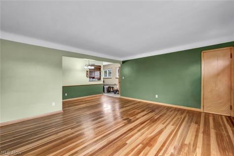 11301 Aaron Drive Parma OH 44130