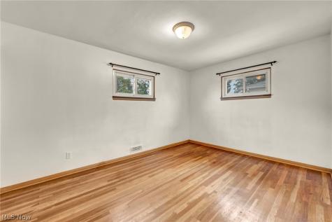 11301 Aaron Drive Parma OH 44130