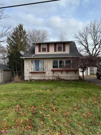 295 Goodview Avenue Akron OH 44305