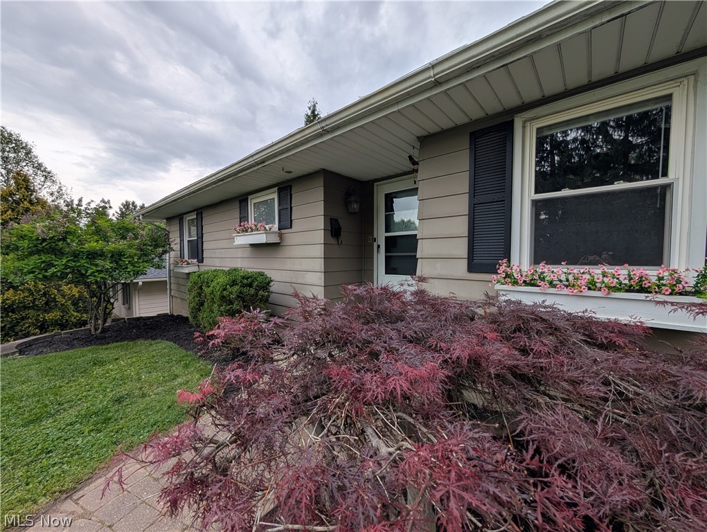 545 N Ray Drive Zanesville OH 43701