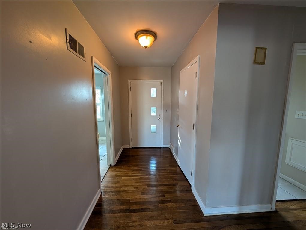 545 N Ray Drive Zanesville OH 43701