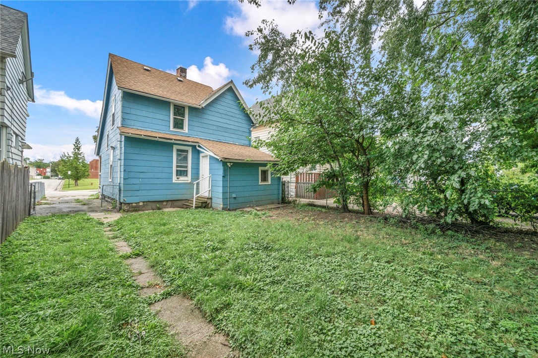 2166 W 93rd Street Cleveland OH 44102