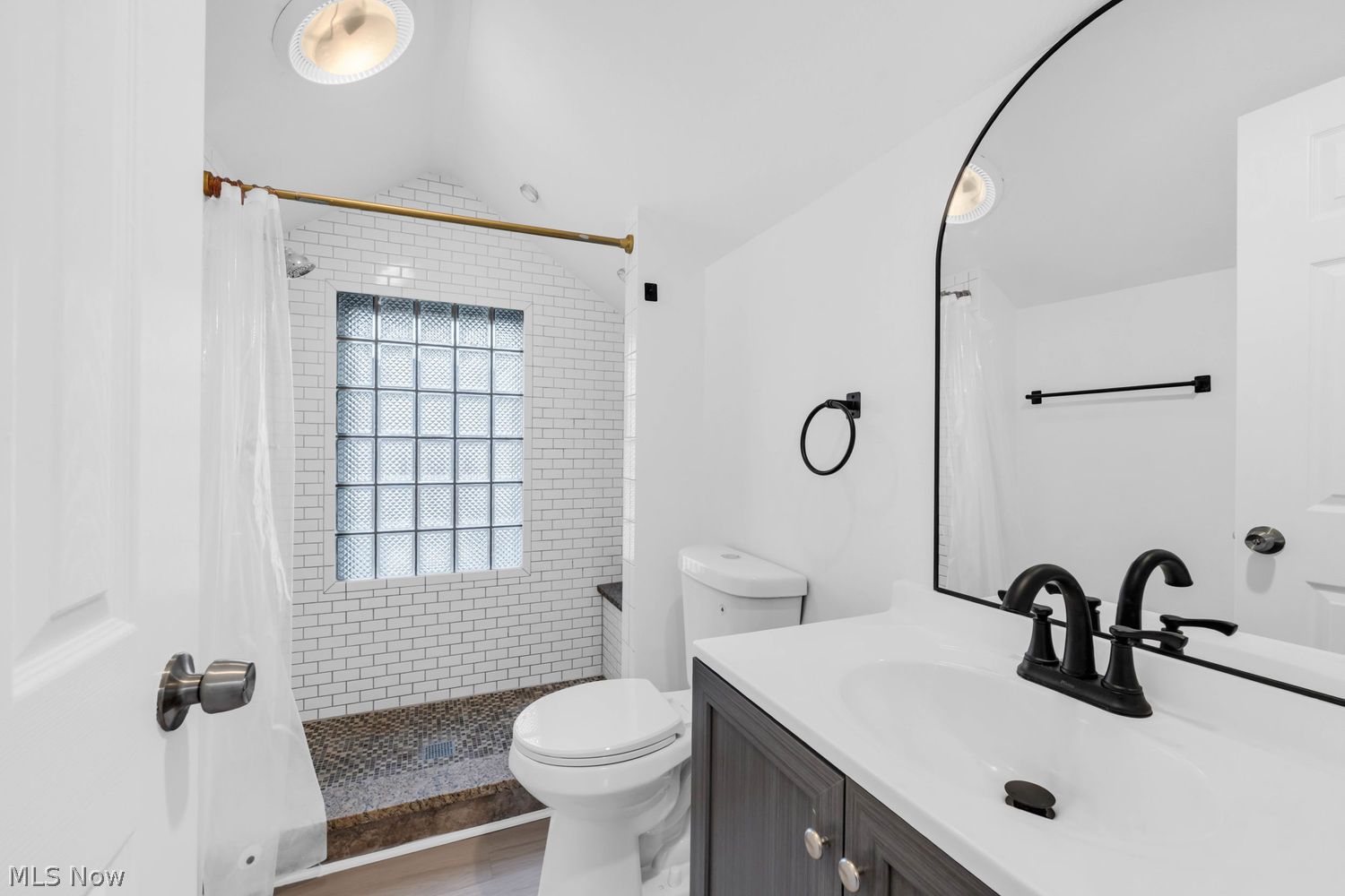 20090 Laverne Avenue Rocky River OH 44116