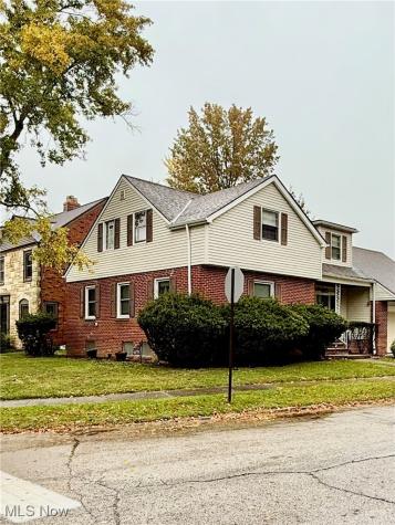 2379 Charney Road University Heights OH 44118