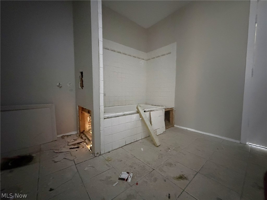 10106 Parmelee Avenue Cleveland OH 44108