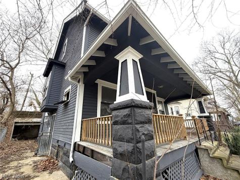 10106 Parmelee Avenue Cleveland OH 44108