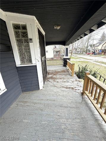 10106 Parmelee Avenue Cleveland OH 44108