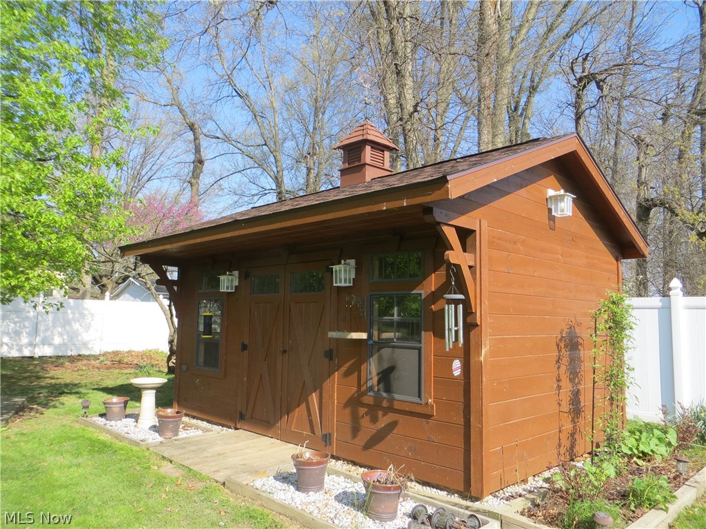 6204 Meadview Drive Seven Hills OH 44131